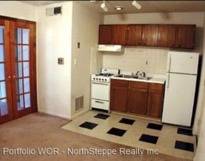 Ohio State-Apartment Duplex, One bedroom & living room/kitchen